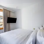 Hisa F5 Hotell *