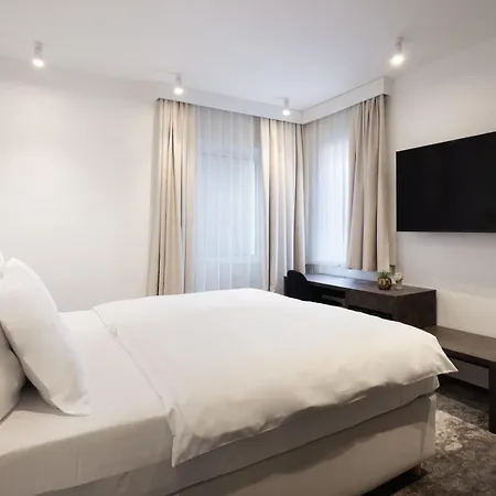 Hisa F5 Otel *