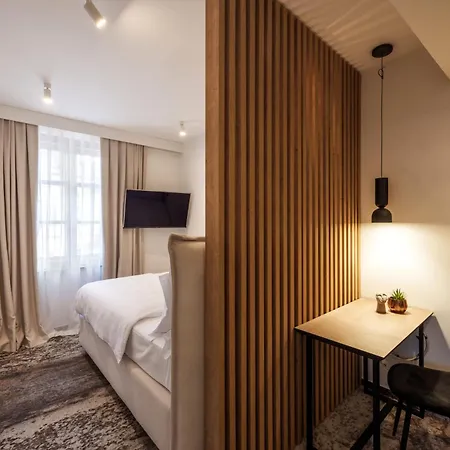 Hisa F5 Hotel